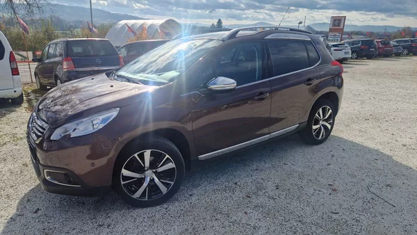 Peugeot 2008 1,6 HDI - foto 5