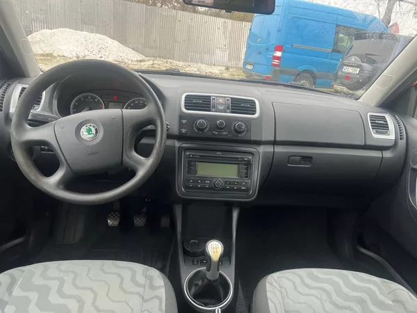 Škoda Fabia 1.2 12V HTP 51kW Ambiente Comb - foto 7