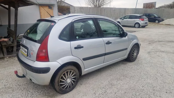 Citroën C3 1.1i Desire - foto 5