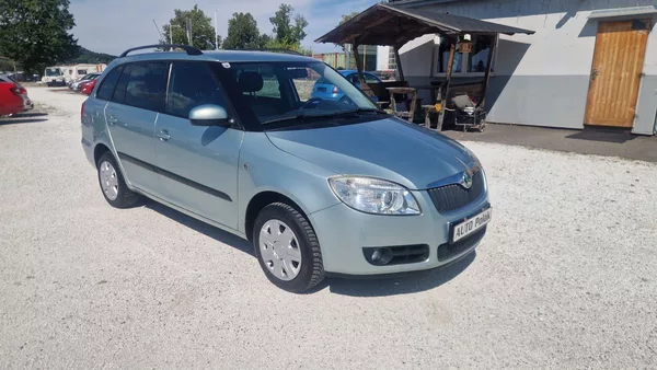 Škoda Fabia 1,6 16V - foto 2