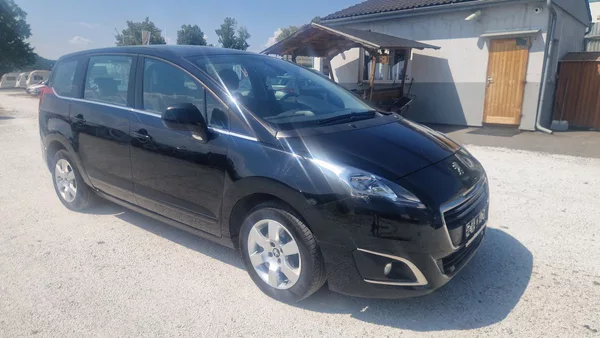 Peugeot 5008 1,6 HDI - foto 2