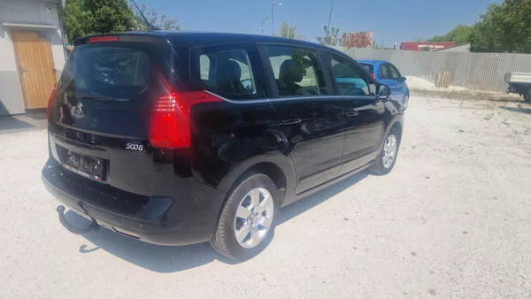 Peugeot 5008 1,6 HDI - foto 6