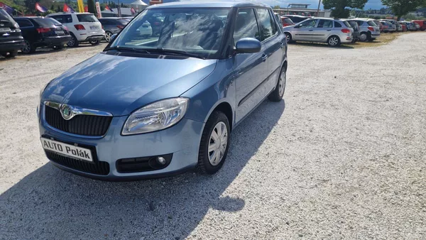 Škoda Fabia 1,6 16V - foto 2