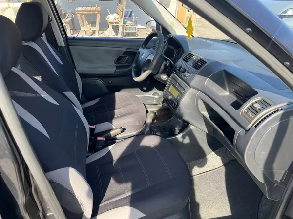 Škoda Fabia 1.2 HTP - foto 10