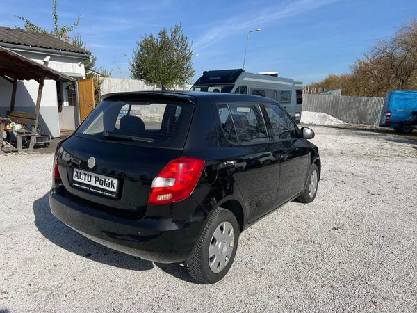 Škoda Fabia 1.2 HTP - foto 11