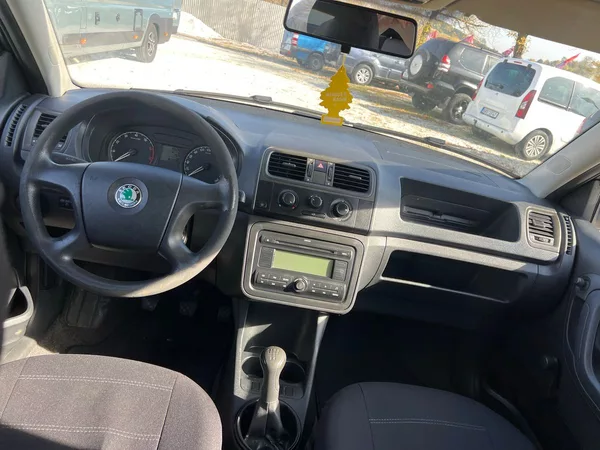 Škoda Fabia 1.2 HTP - foto 8