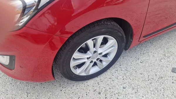 Hyundai i30 1,6 I - foto 10