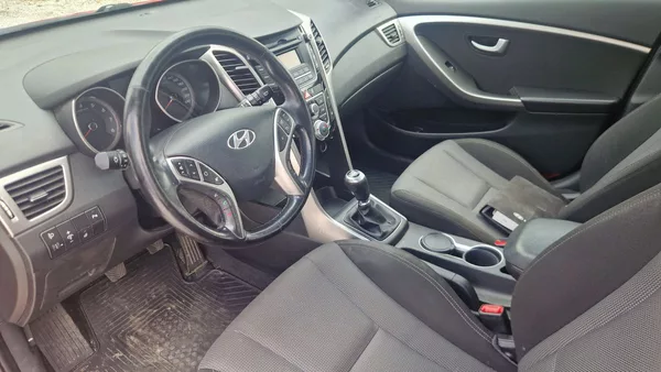 Hyundai i30 1,6 I - foto 9