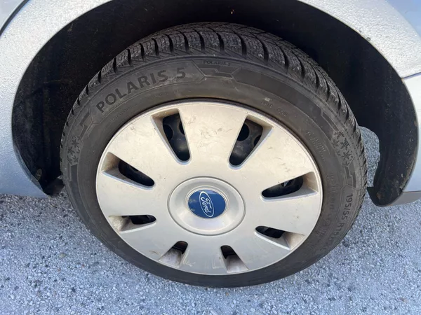 Ford Focus 1.8 i - foto 12