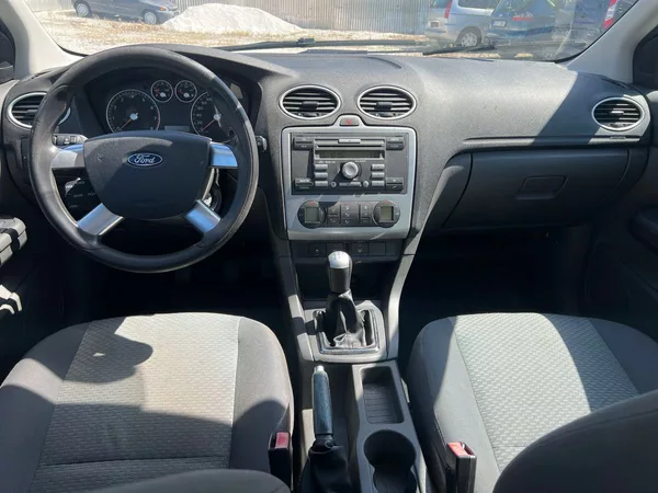 Ford Focus 1.8 i - foto 6