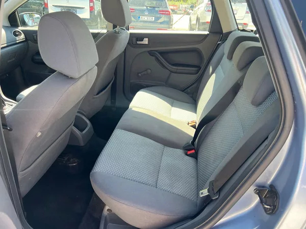 Ford Focus 1.8 i - foto 8