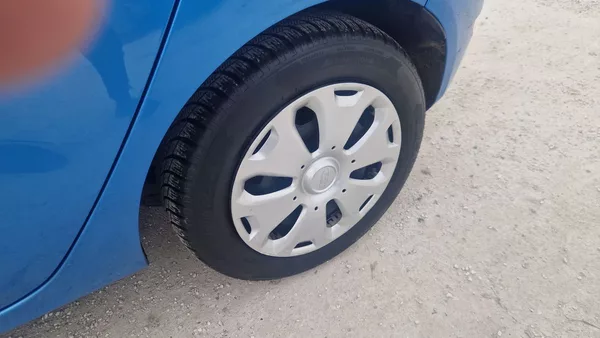 Ford Fiesta 1,25 16 V - foto 12