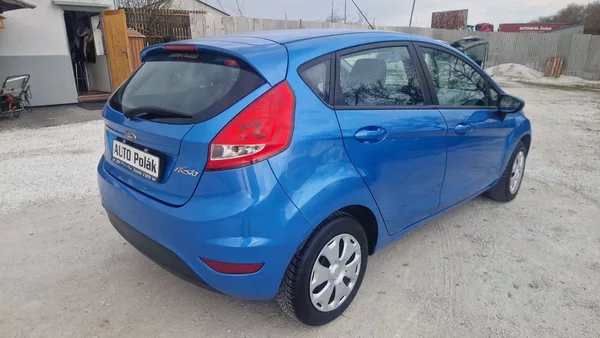 Ford Fiesta 1,25 16 V - foto 4