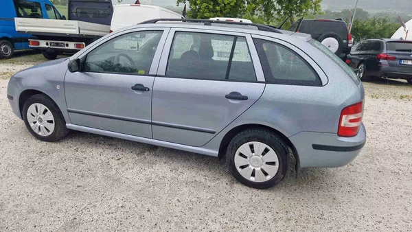 Škoda Fabia 1.2 HTP Classic Combi - foto 3