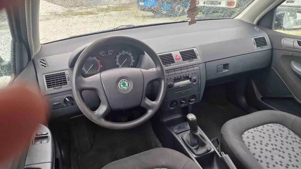 Škoda Fabia 1.2 HTP Classic Combi - foto 6