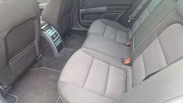 Škoda Superb 2.0 TDI CR DPF 125kW 4x4 Elega - foto 9