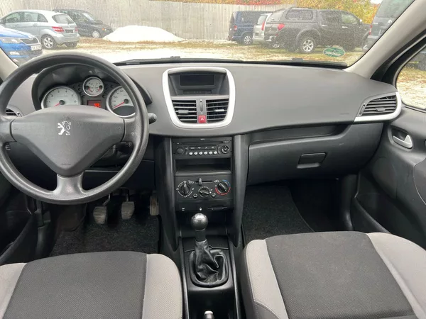 Peugeot 207 1.4 16V - foto 6