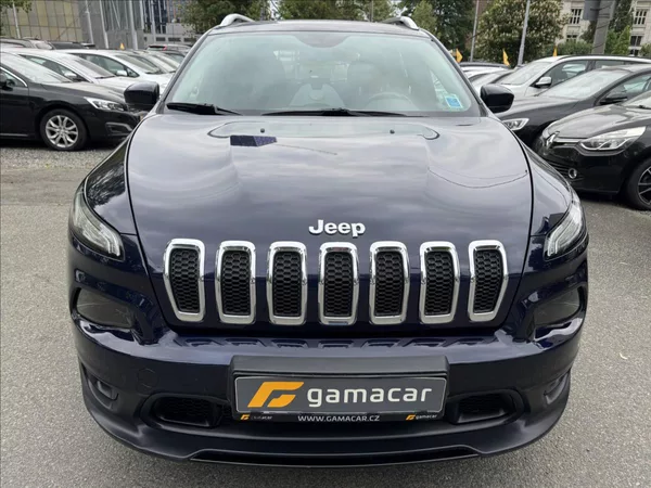 Jeep Cherokee 2,0 Manual+ 4x4