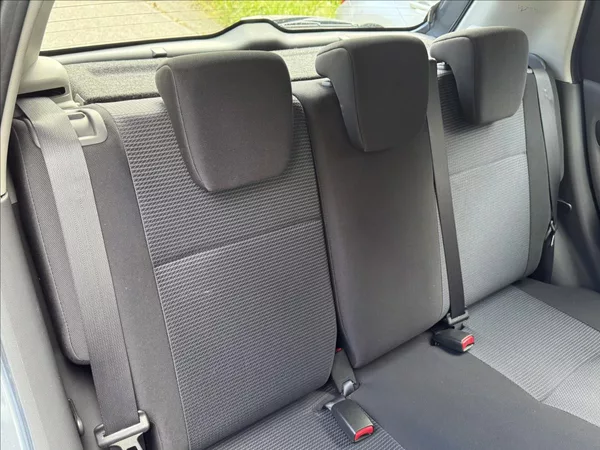 Suzuki Swift 1,3 4X4+KRASNÝ STAV - foto 26