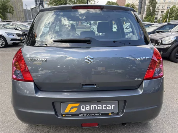 Suzuki Swift 1,3 4X4+KRASNÝ STAV - foto 7