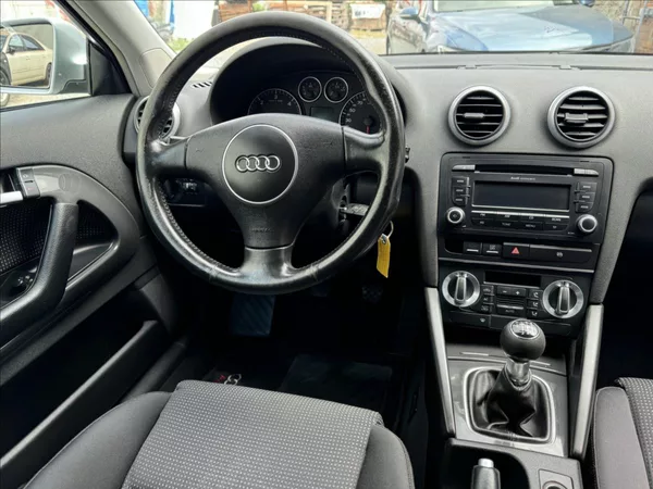 Audi A3 2,0 Sport - foto 27