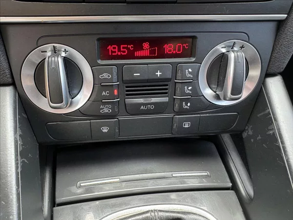 Audi A3 2,0 Sport - foto 29