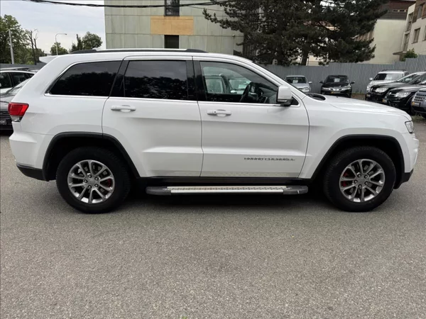 Jeep Grand Cherokee 3,0 servis jen autorizovaný.!! - foto 13