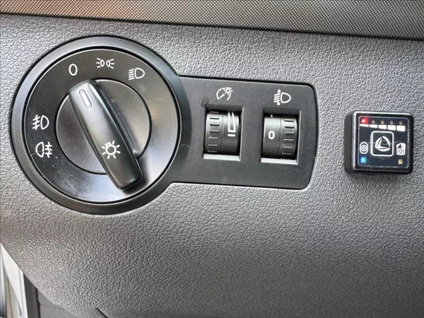 Volkswagen Touran 1,6 LPG+BEZ KOROZE TOP !!! - foto 44
