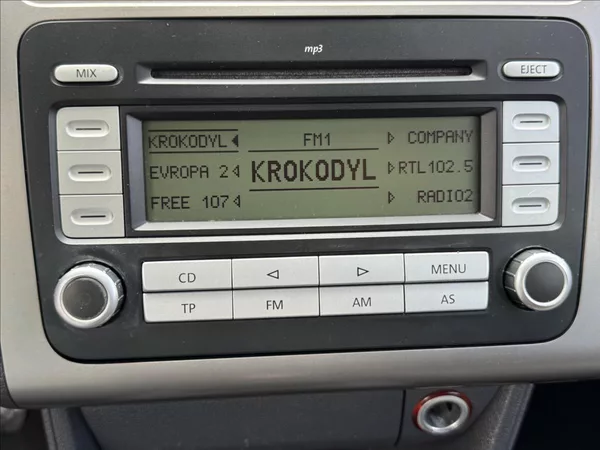 Volkswagen Touran 1,6 LPG+BEZ KOROZE TOP !!! - foto 46