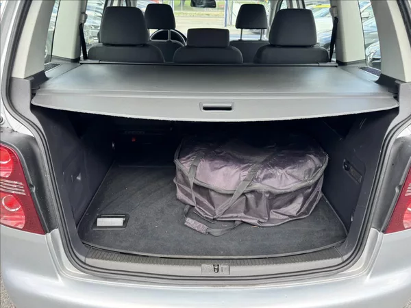 Volkswagen Touran 1,6 LPG+BEZ KOROZE TOP !!! - foto 8
