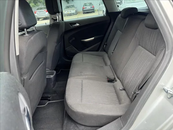 Opel Astra 1,7 BEZ KOROZE+SERVIS JEN - foto 28