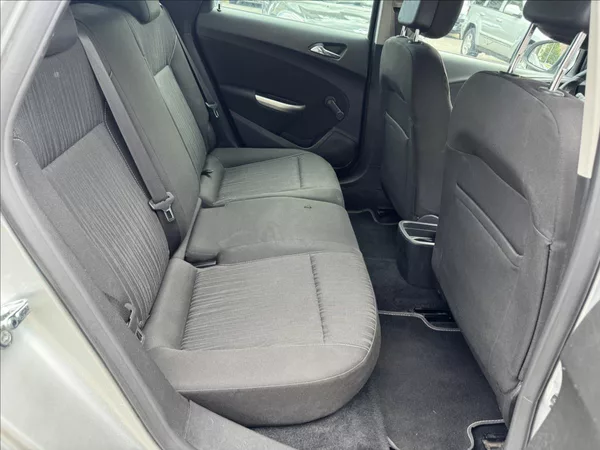 Opel Astra 1,7 BEZ KOROZE+SERVIS JEN - foto 32
