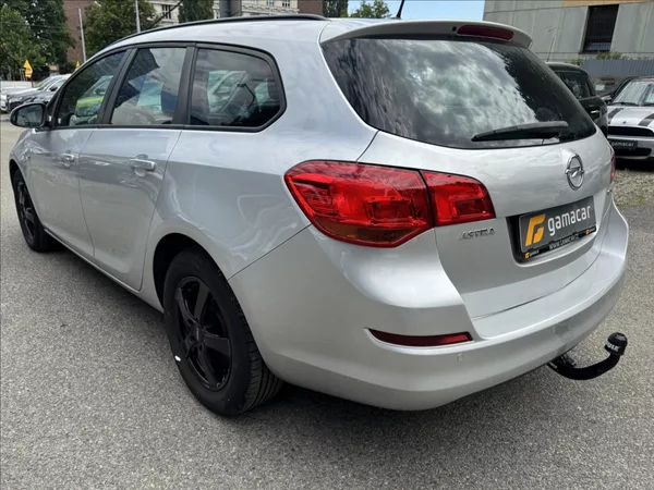 Opel Astra 1,7 BEZ KOROZE+SERVIS JEN - foto 6