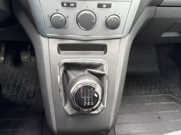 Opel Zafira 1.6, 110kW, 7Míst, CNG+BENZÍN - foto 11