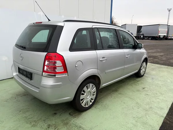 Opel Zafira 1.6, 110kW, 7Míst, CNG+BENZÍN - foto 2