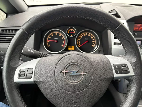 Opel Zafira 1.6, 110kW, 7Míst, CNG+BENZÍN - foto 8
