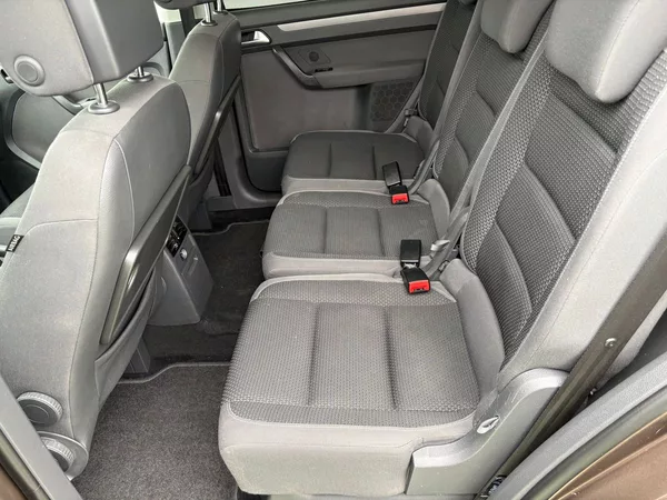 Volkswagen Touran 1.6TDI, 77kW, Tažné - foto 7