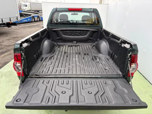 Isuzu D-Max 2.5, 100kW, 4x4, Tažné - foto 12