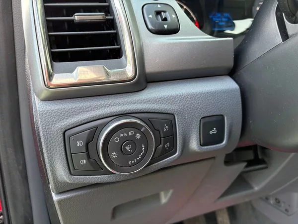 Ford Ranger 2.2TDCi, 118kW, 4x4 XLT - foto 13