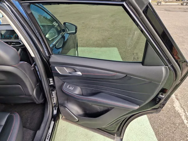 MG HS Luxury 1.5 - foto 24