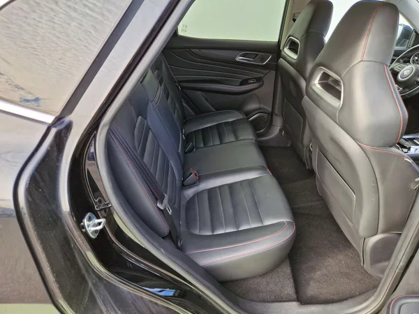 MG HS Luxury 1.5 - foto 25