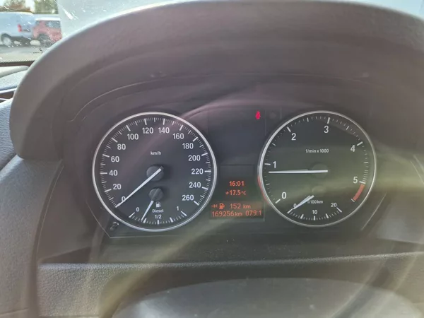 BMW X1 XDRIVE 18D - foto 11