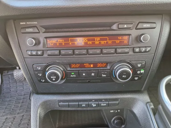BMW X1 XDRIVE 18D - foto 13