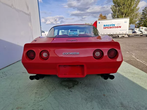 Chevrolet Corvette C3 - foto 12