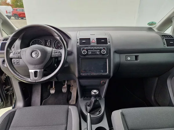 Volkswagen Touran Comfortline 1.2 TSI 7 míst - foto 14