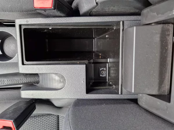 Volkswagen Touran Comfortline 1.2 TSI 7 míst - foto 23