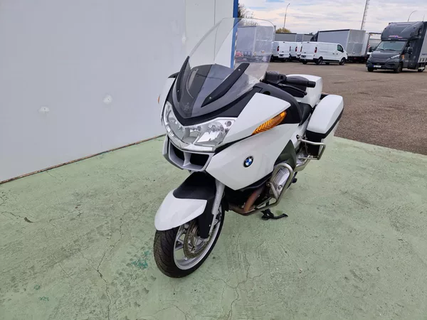 BMW (R 1200 RT)