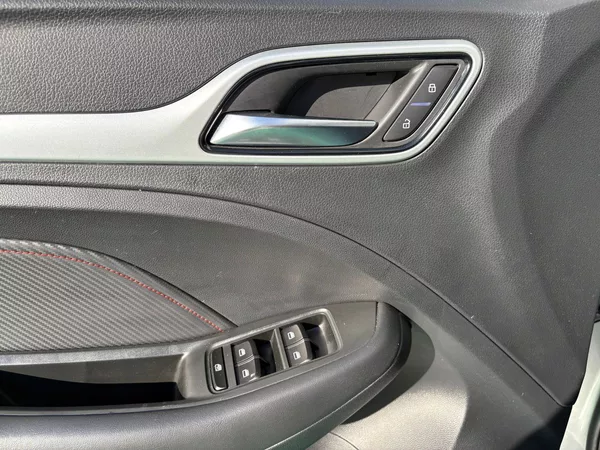 MG ZS 1.0TGI Elegance, Navi, Kamera - foto 18