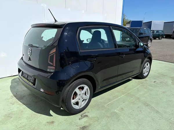 Volkswagen up! 1.0, 55kW, Klima, Výhřevy - foto 2