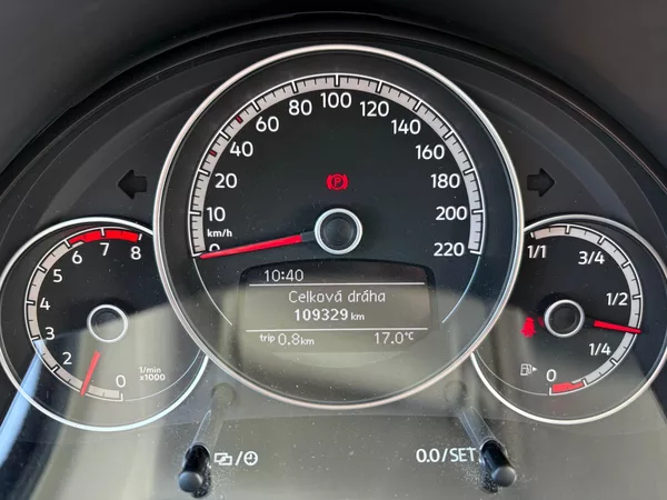 Volkswagen up! 1.0, 55kW, Klima, Výhřevy - foto 8